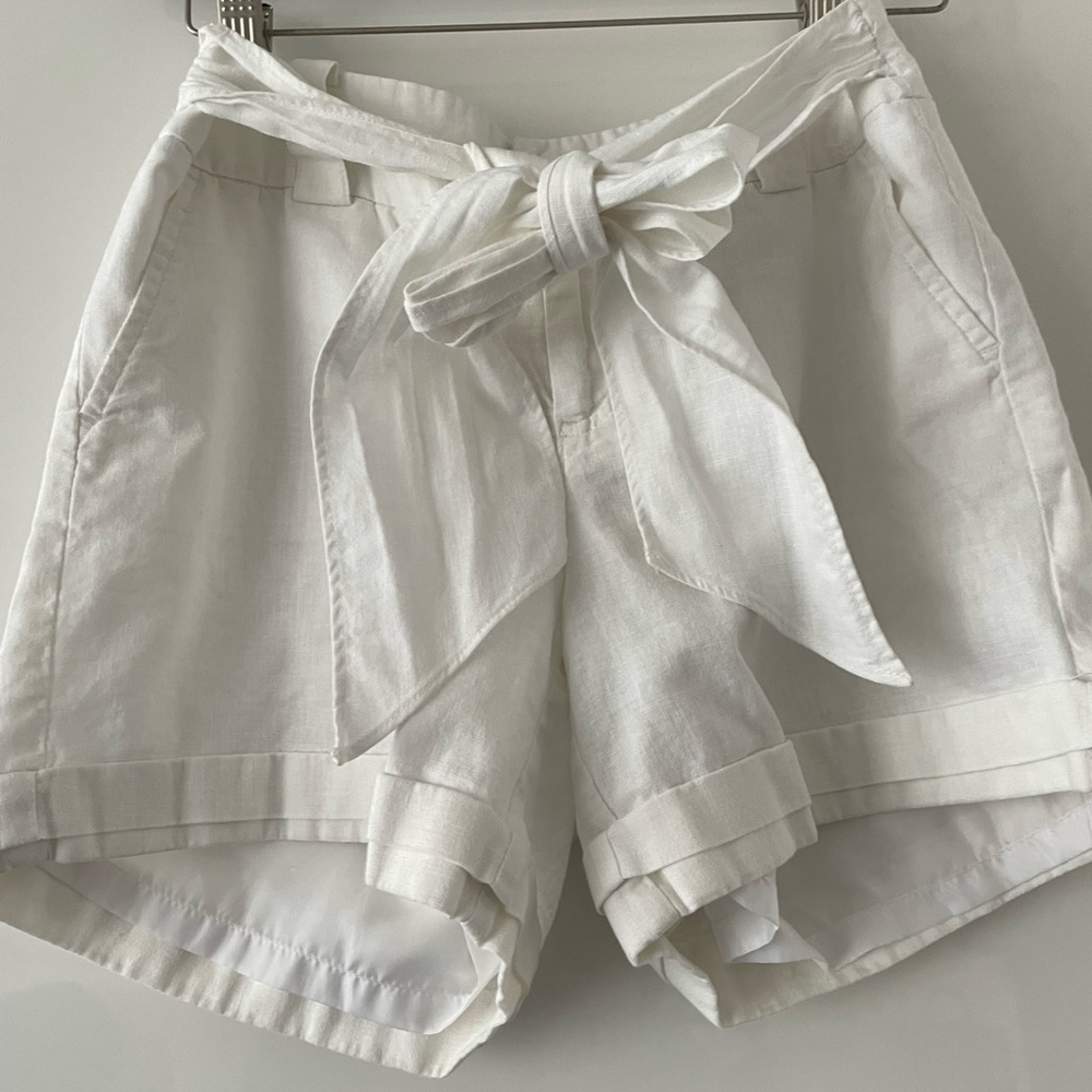 Banana Republic white shorts SZ 0